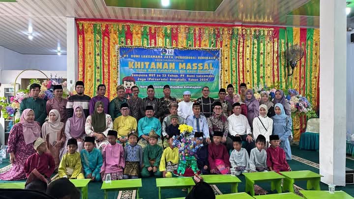 Khitanan massal untuk anak yatim dan dhuafa, sempena HUT PT.Bumi Laksamana Jaya BUMD Bengkalis ke 23,  sejumlah 64 anak selamat dikhitan.